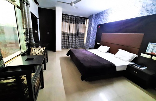 Delhi Hotel | Hotel Sunshine Park
