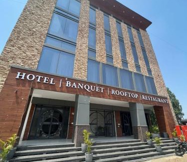 Kharar Hotel | Hotel Tamarind Tree