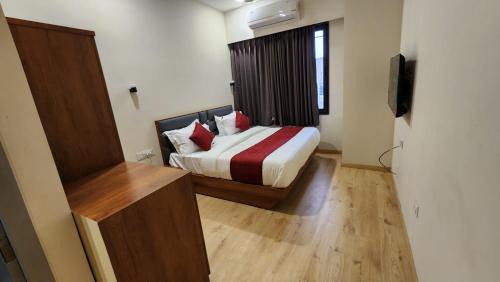 Ahmedabad Hotel | Hotel The Aeraj, Ahmedabad