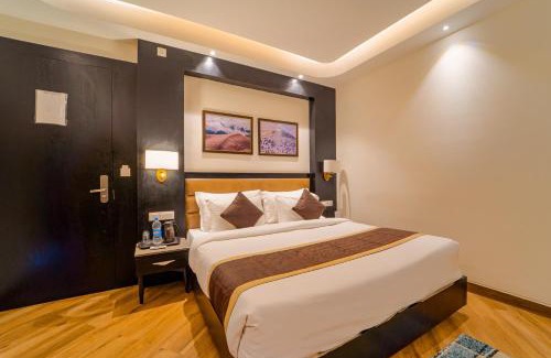 Katra Hotel | Hotel The Grand Dewan