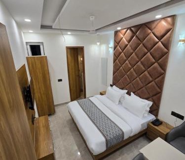 Paharganj Hotel | Hotel The King Palace