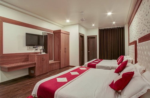 Katra Hotel | Hotel The Royal Krishna