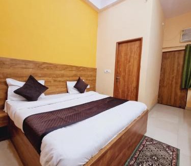 Agra Hotel | Hotel Urban Home