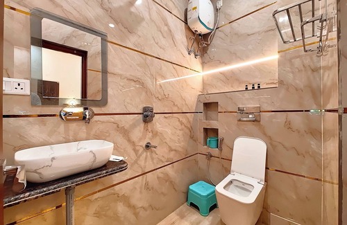 Ayodhya Hotel | Hotel V Palace Ayodhya