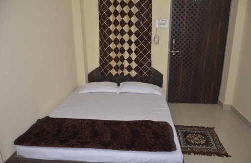 Dindori Hotel | Hotel Vijay Grand By GRB