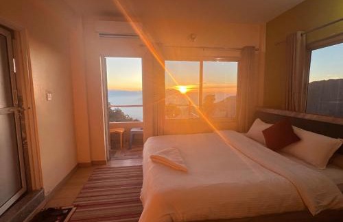 Baluwapati Deupur Hotel | Hotel Village View Nagarkot