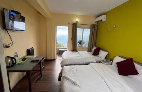Baluwapati Deupur Hotel | Hotel Village View Nagarkot