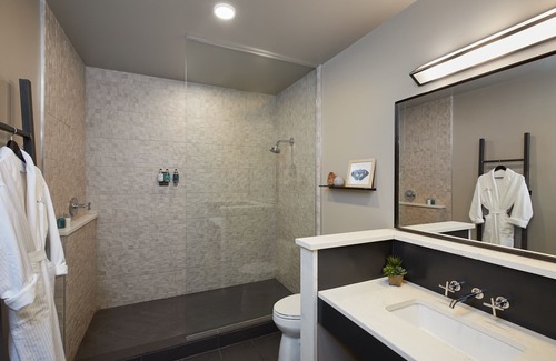 Farmville Hotel | Hotel Weyanoke