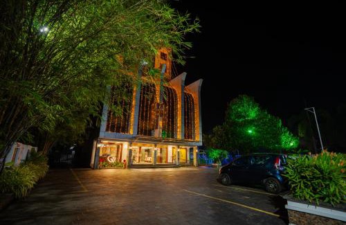 Vaikom Hotel | Hotel White Gate Residency -near to Vaikom Sri Mahadeva Temple