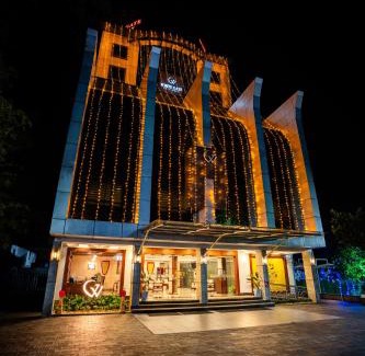 Vaikom Hotel | Hotel White Gate Residency -near to Vaikom Sri Mahadeva Temple