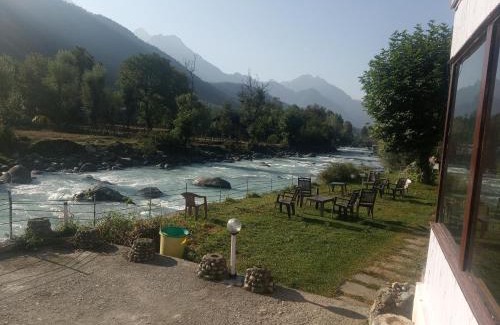 Laripora Hotel | Hotel White House