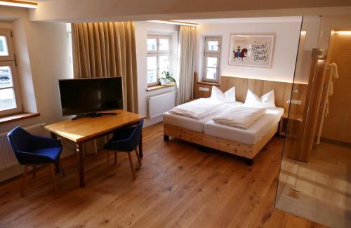 Hilpoltstein House | Hotel zum schwarzen Ross und Gutmann Zur Post