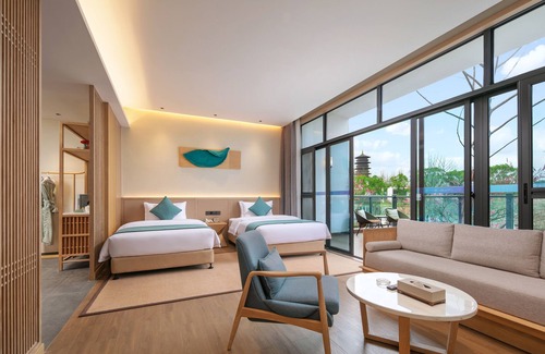 Xinzhou District Hotel | Hotels in Lady Island Resort