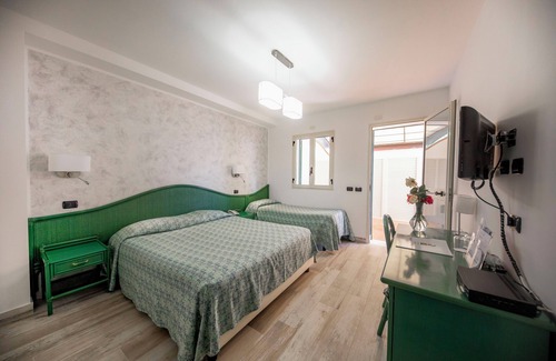 Mazzaforno Hotel | HOTIDAY Room Collection - Cefalù Mazzaforno