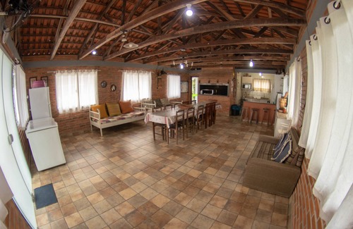 Nossa Senhora de Fatima House | HOUSE 10 SUITES/AIR GROUPS AND FAMILY AND EXCURSIONS Penha -Beto Carrero, 50 people