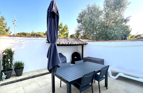 La Couarde-sur-Mer House | House 4 people in seaside residence and heated pool