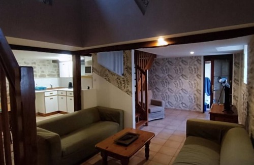 Ternant Apartment | House 8 sleeps 6 3 bedrooms (including mezzanine)