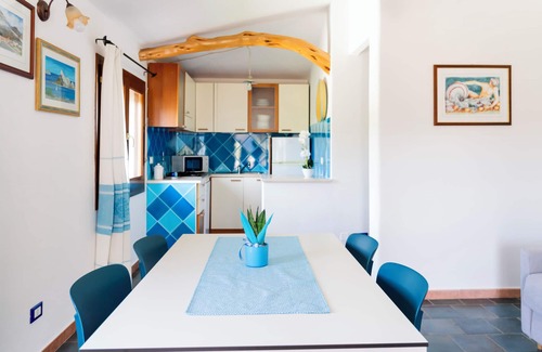 Orosei Apartment | House adjacent to playground with ancient olive trees