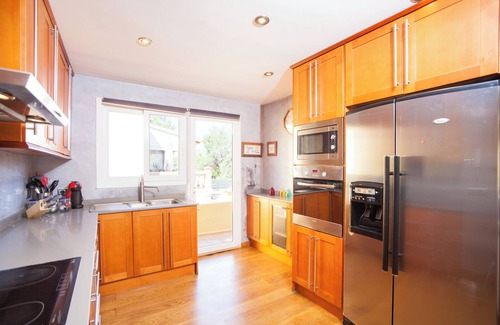 Urbanizacion Mont Ferrutx Ski Chalet | House family friendly beaches, transparent water.