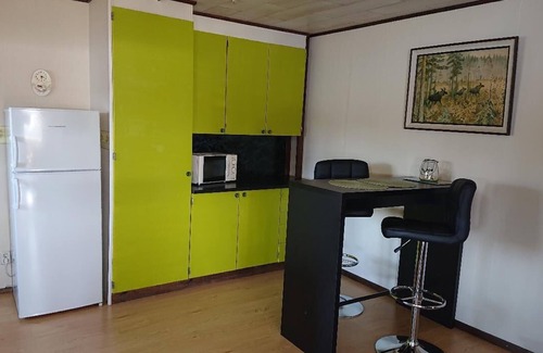 Solnehult House | House for 4 pers.; close to the lake; 10 min. to Vimmerby; sauna; fireplace; rowing boat.