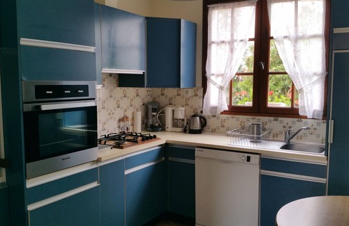 La Chaume House | House for 6 people, verdant scenery, 200 m from the sea. Garden. Very quiet.