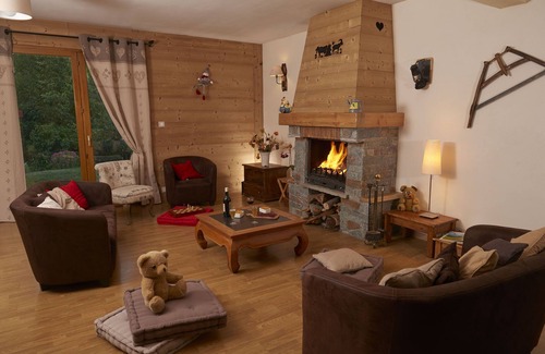 Longefoy Ski Chalet | House for 9-10 people to expose full south on the skiable field of Montalbert