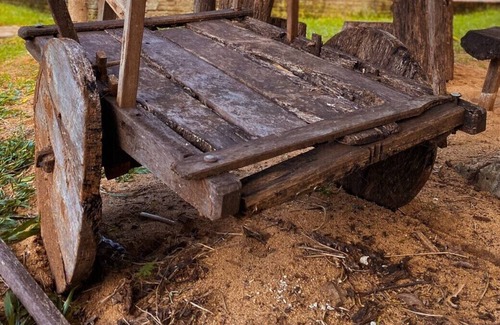 Triunfo House | House for holiday rentals. With swimming pool and waterfall.