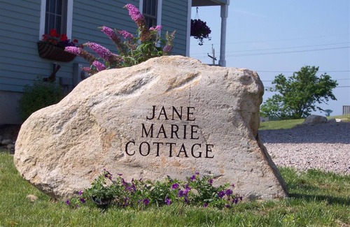 Block Island House | HOUSE FOR RENT, SLEEPS 18, NEAR BEACHES ON BLOCK ISLAND