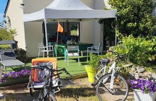 Quedillac House | House 'Gite Paradis Des Oiseaux Du Jardin' with private pool, private terrace and private garden