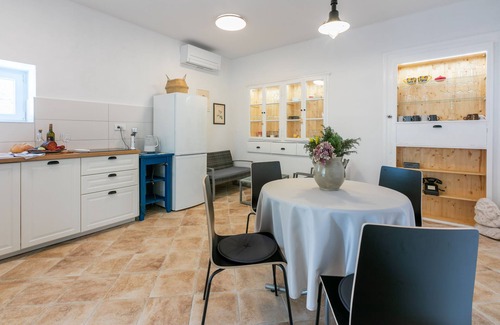 Tribalj House | House Goldie (82111-K1) - Tribalj