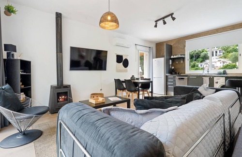Olivella Villa | House in Parc del Garraf with BBQ 15min Sitges