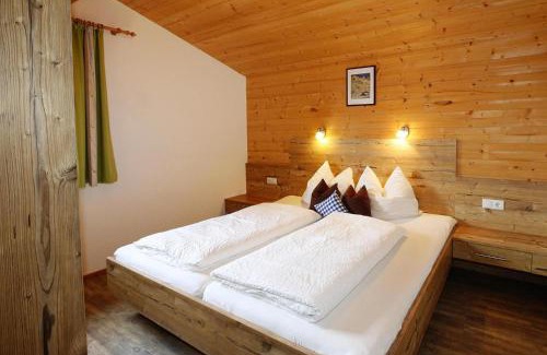 Rohrberg House | House in Zell am Ziller with Panoramic Views