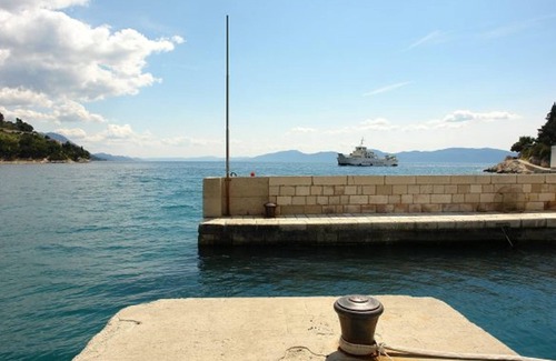 Drvenik House | House is situated in a small place Drevenik on Makarska Riviera.