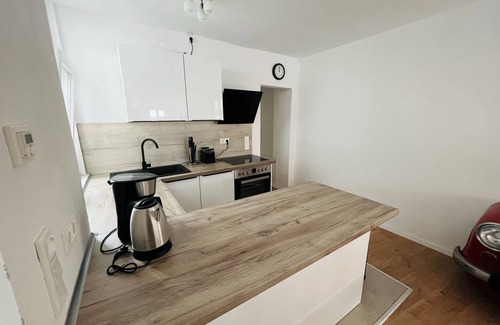 Lippstadt House | House l 10 Beds l 5 Bedrooms l 2 Bathrooms l Wi-fi