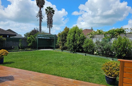 Auckland House | House Located at Central of East Auckland Walking to Botany Shopping Mall n