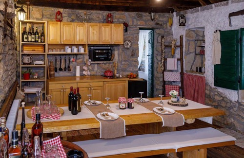 Oklaj House | House Mala kuća (118601-K1) - Oklaj