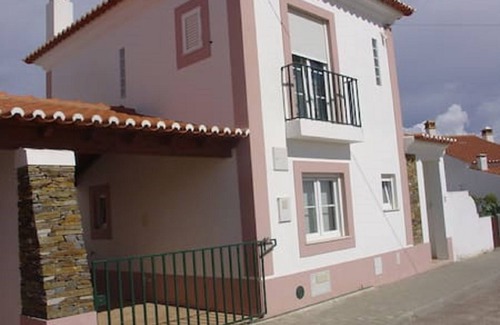Cavaleiro House | House near Praia do Cavaleiro