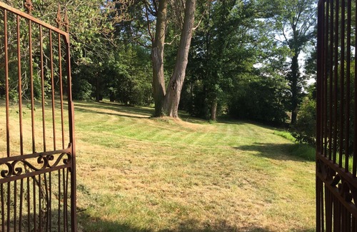 Saint-Symphorien-de-Lay House | House of character in the heart of an equestrian estate