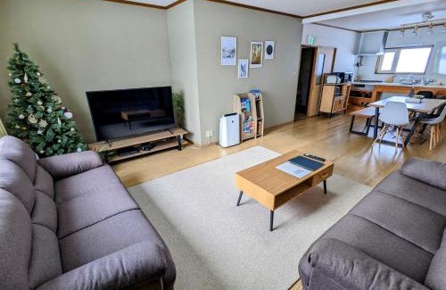 Furano Ski Chalet | House Of Joy Furano 15 mins to ski resort