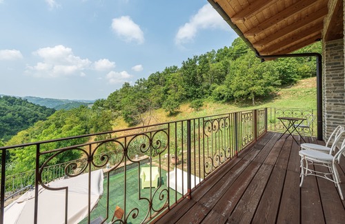 Sinio House | House of the Pinecones, Langhe Hills