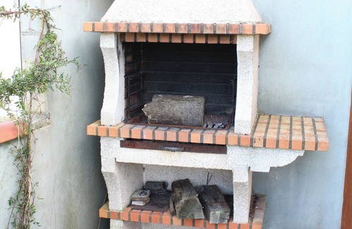 Muros de Nalon House | House on the beach, ideal for families with garden and private parking.