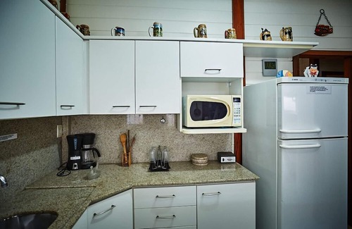 Canasvieiras House | House on the beach Canasvieiras, Florianópolis, 2 blocks from the sea, w /free Wi-Fi.