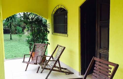 Peruibe House | House on the beach with Pool and Barbecue. Air conditioning.