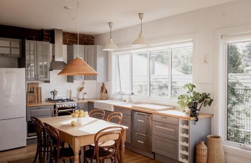 West Hobart House | House on The Hill