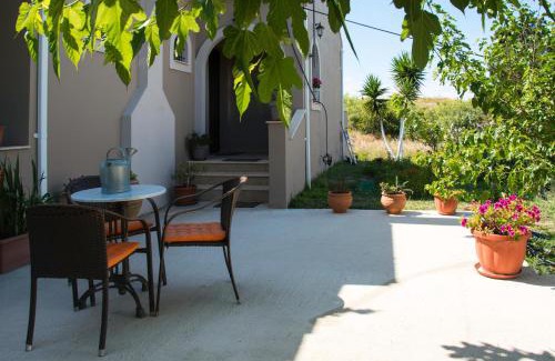 Molos House | House on the Hill