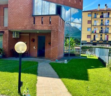 Bellano Apartment | house prua a step from the lake