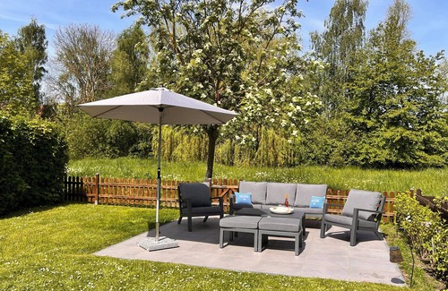 Kaltenhof House | House Sansibar only 700m from the beach with sauna & fireplace and large garden