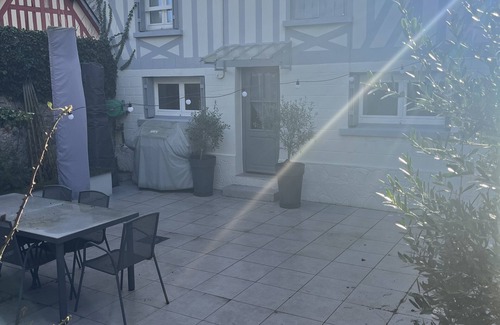 Touques House | HOUSE TOUQUES CENTER 15 MN FROM THE SEA WITH TERRACE