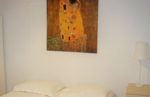 Marconia House | House Venice - Unit B. PISTICCI, a clay heart.