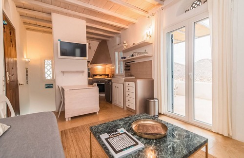 Panormos Villa | House with character